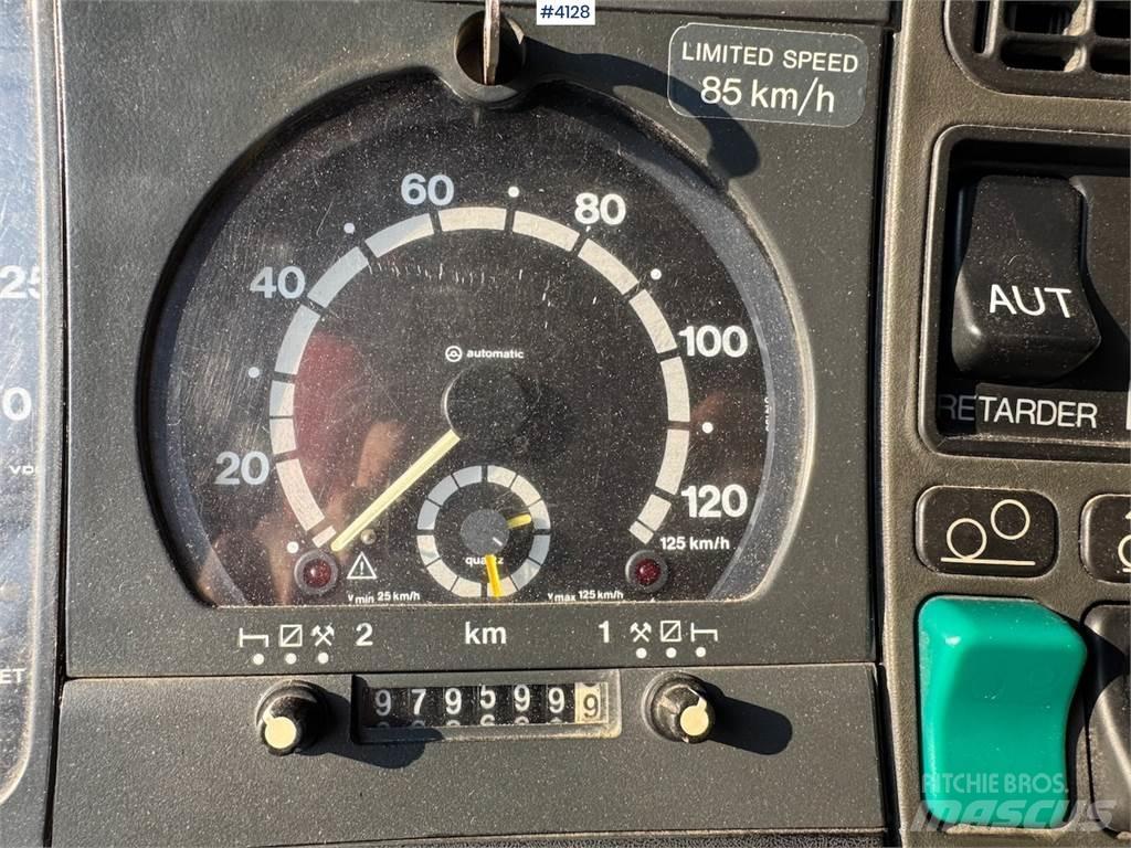 Scania 144G Sunkvežimiai su dengtu kėbulu