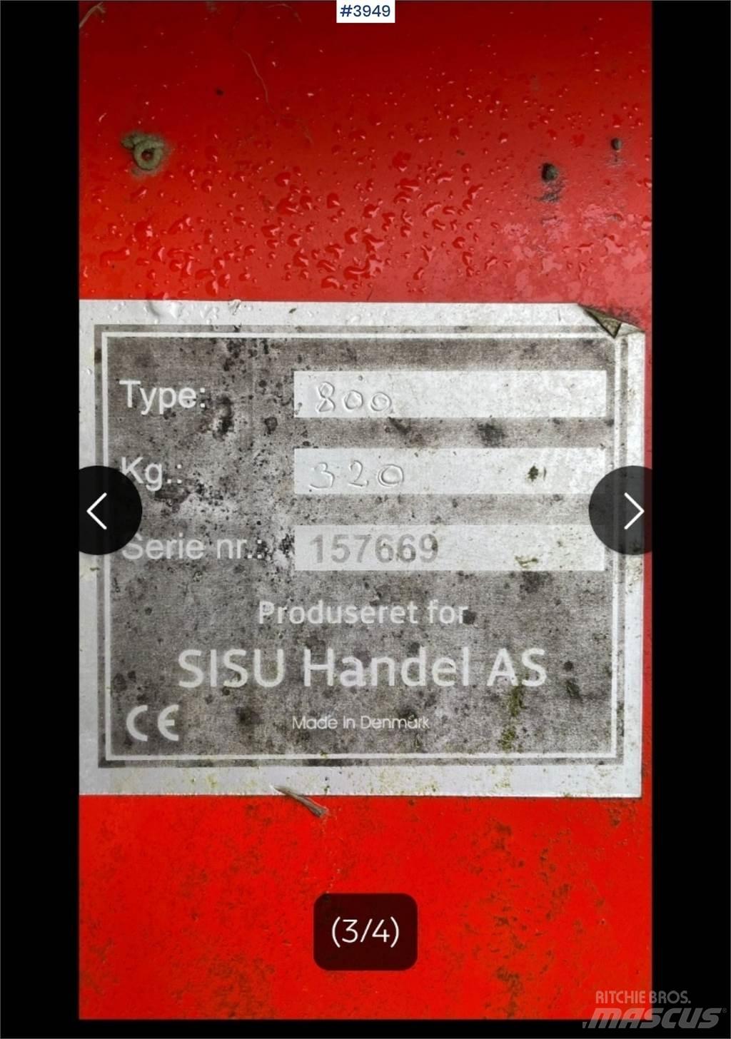 Sisu 800 Kita kelių ir sniego technika