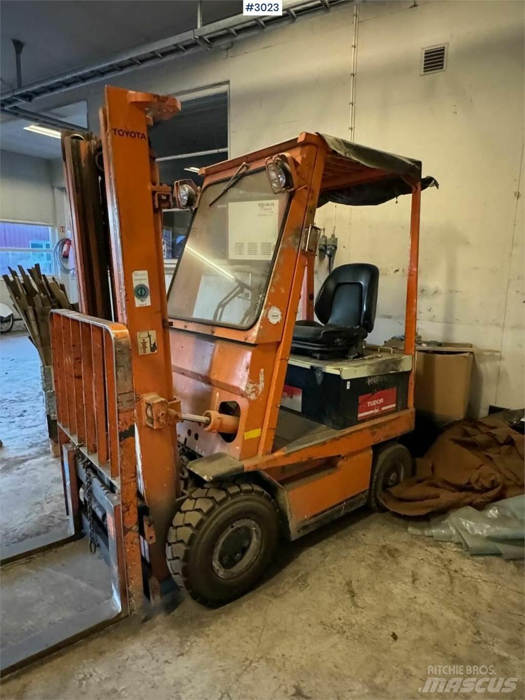 Toyota 4FB15 Šakiniai krautuvai - Kita