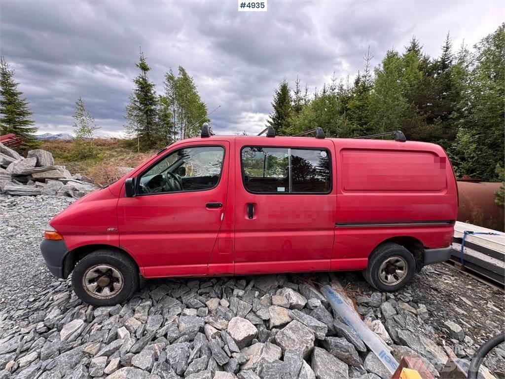 Toyota Hiace 4WD Krovininiai furgonai
