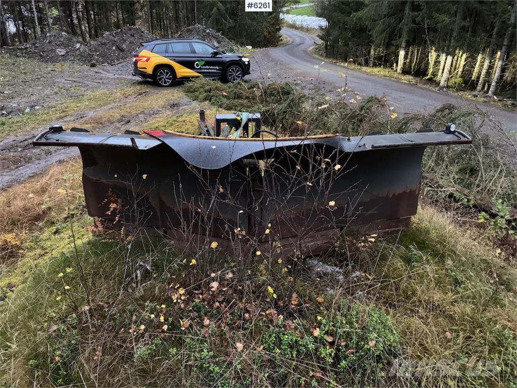 Uni-väg UV-320 Sniego peiliai ir valytuvai