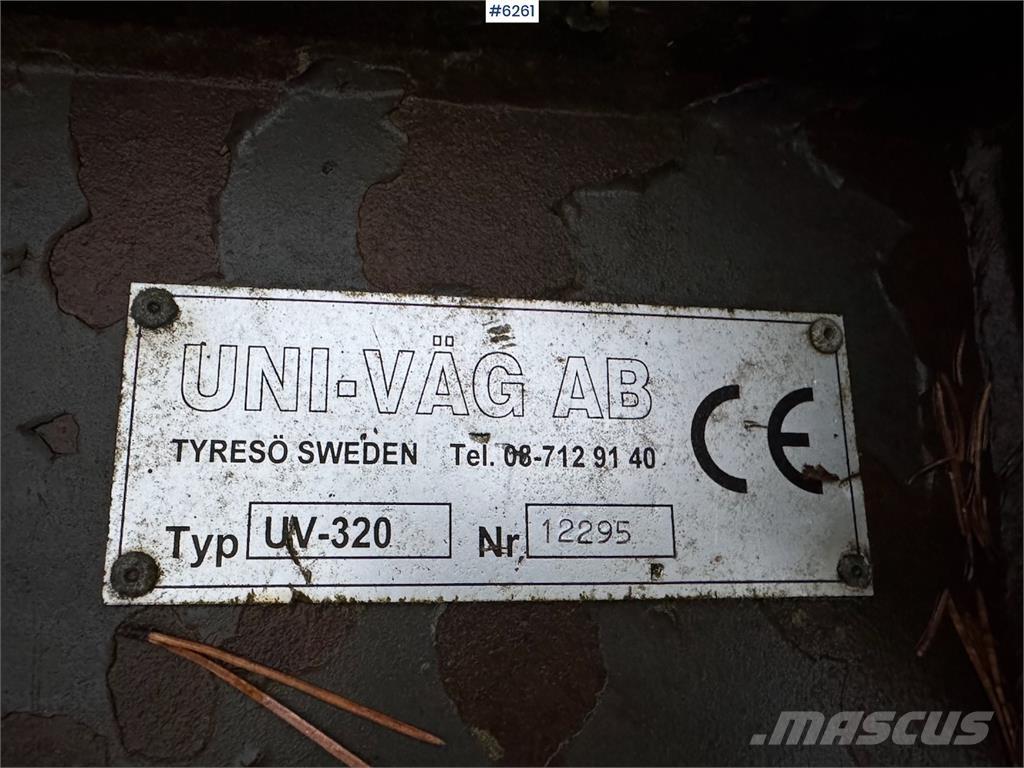 Uni-väg UV-320 Sniego peiliai ir valytuvai