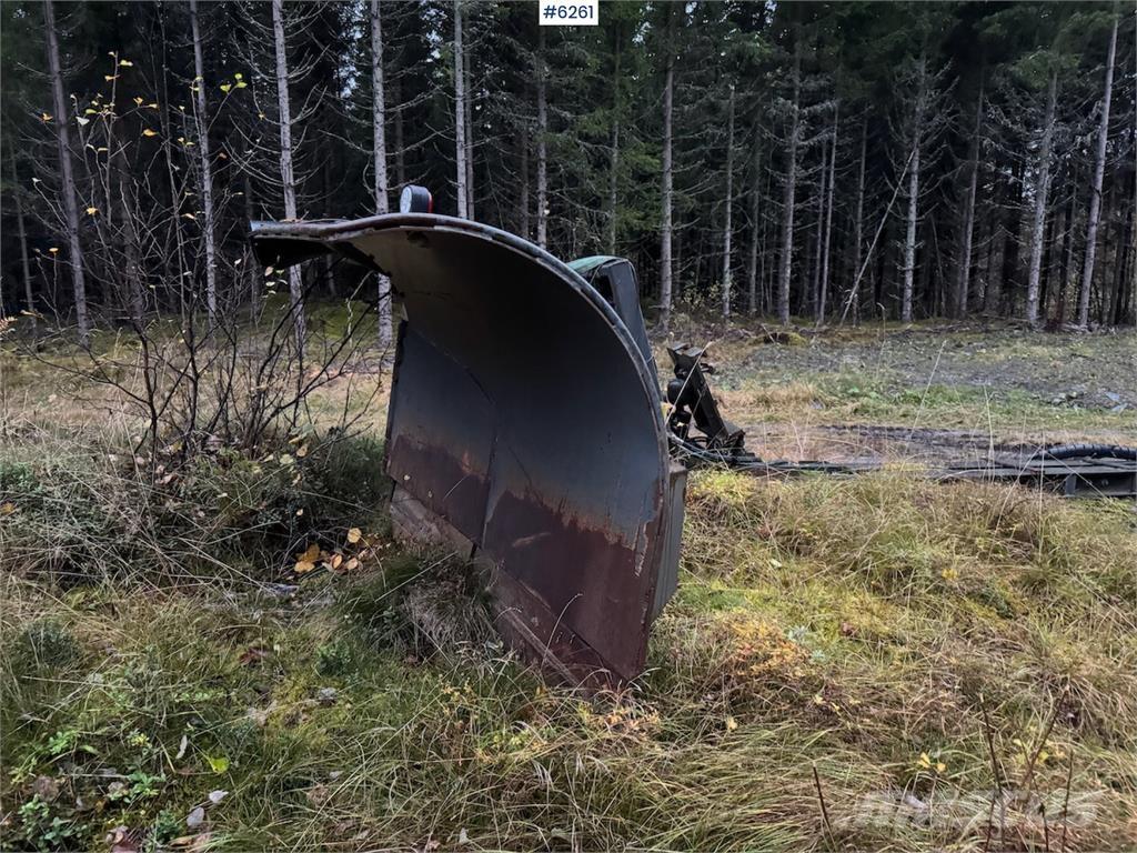 Uni-väg UV-320 Sniego peiliai ir valytuvai