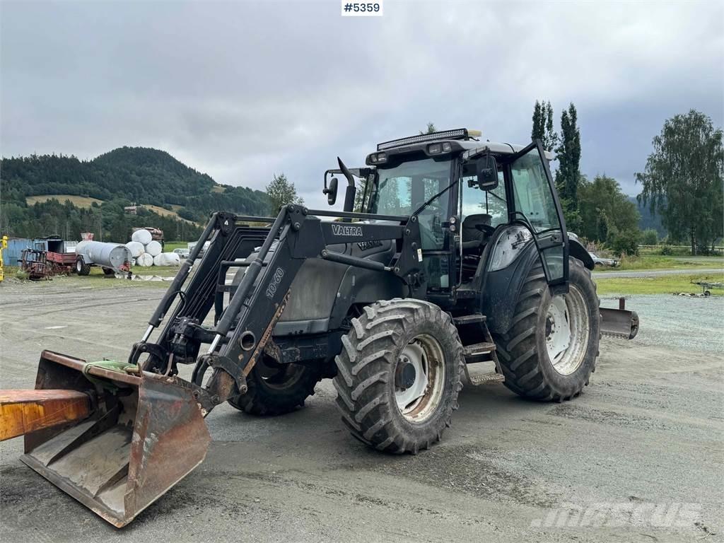Valtra M120-4 Traktoriai