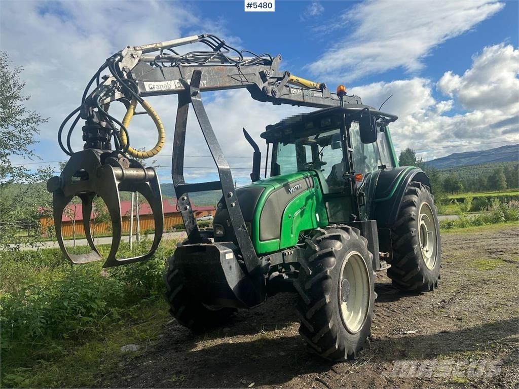 Valtra N101 Traktoriai