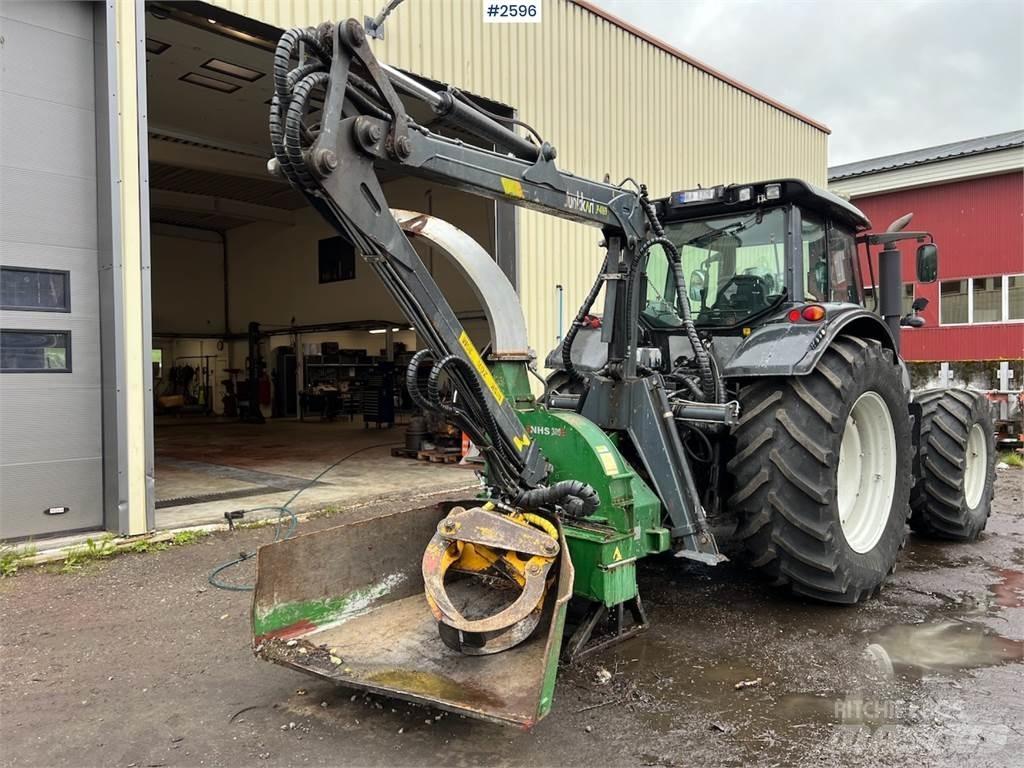 Valtra T182 Traktoriai