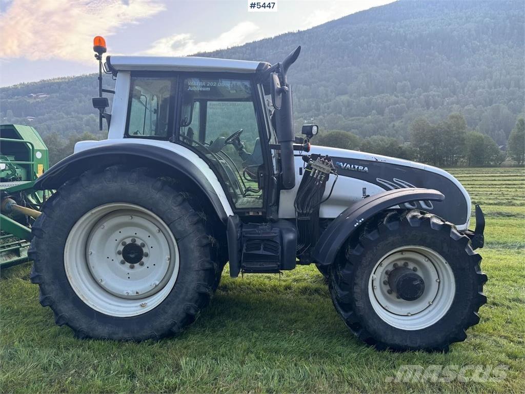 Valtra T202 Traktoriai