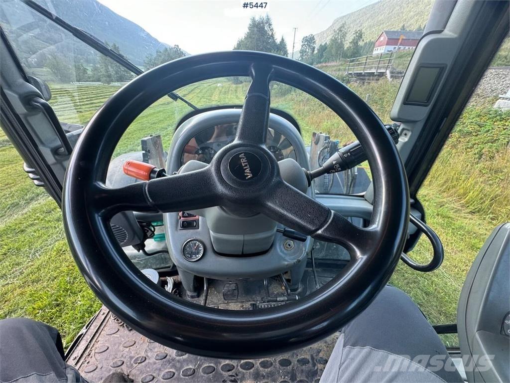 Valtra T202 Traktoriai