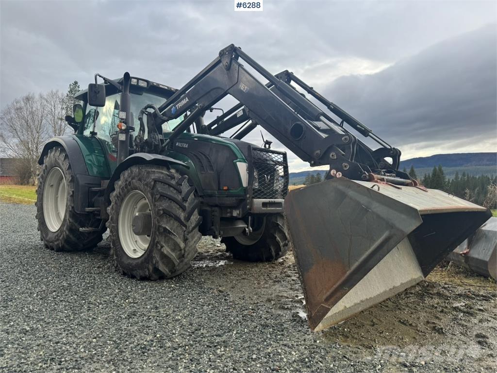 Valtra T203 Traktoriai