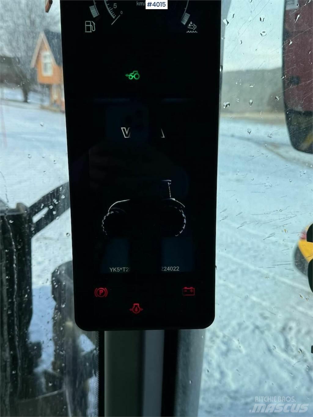 Valtra T255 Traktoriai