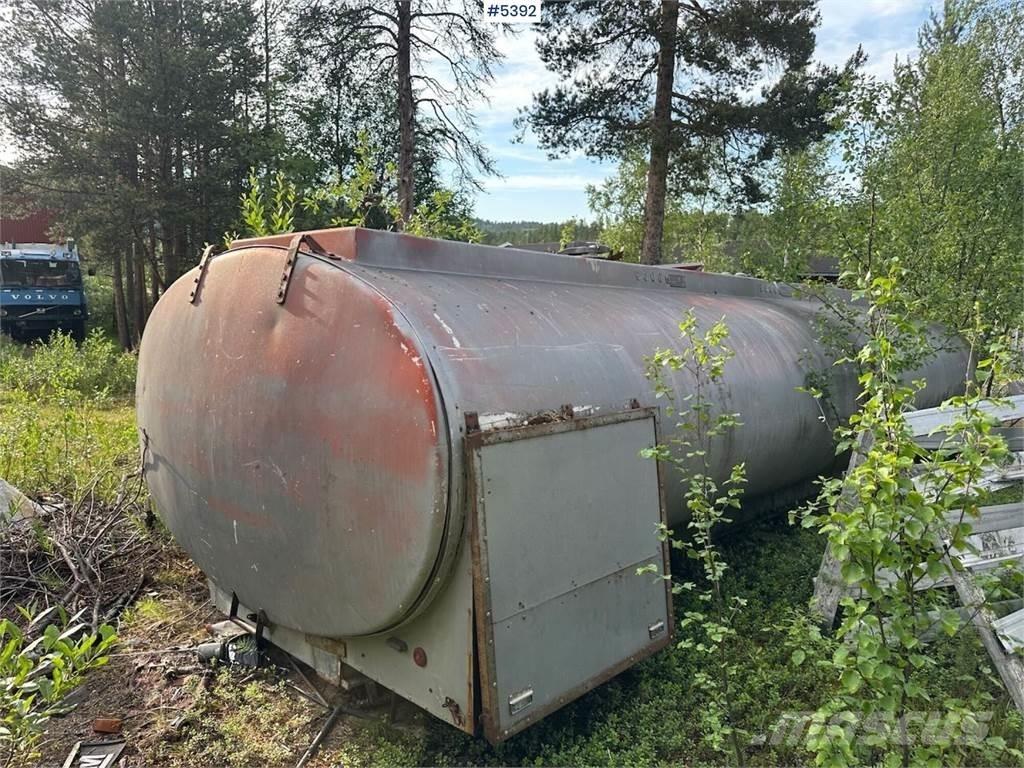  Vanntank 17m3 Prikabinami purkštuvai