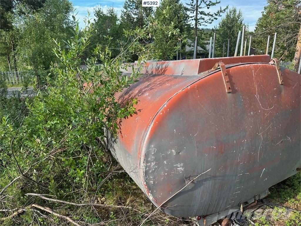  Vanntank 17m3 Prikabinami purkštuvai
