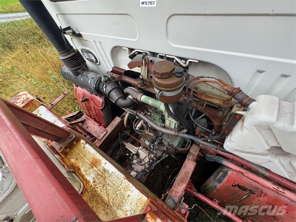 Volvo FL614 Ant vilkikų montuojamos kėlimo platformos