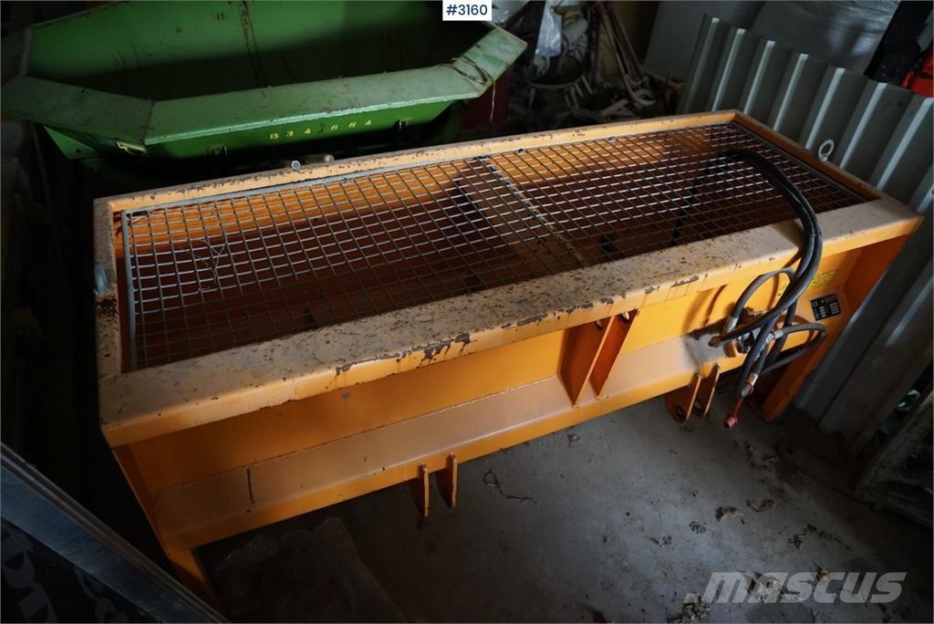  Westbjörn 2000 Sniego peiliai ir valytuvai