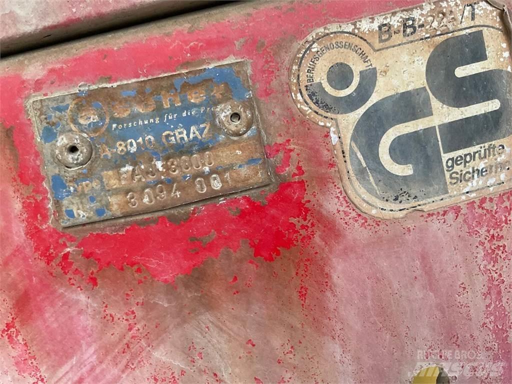  Ascher FAJ 3000 Prikabinami purkštuvai