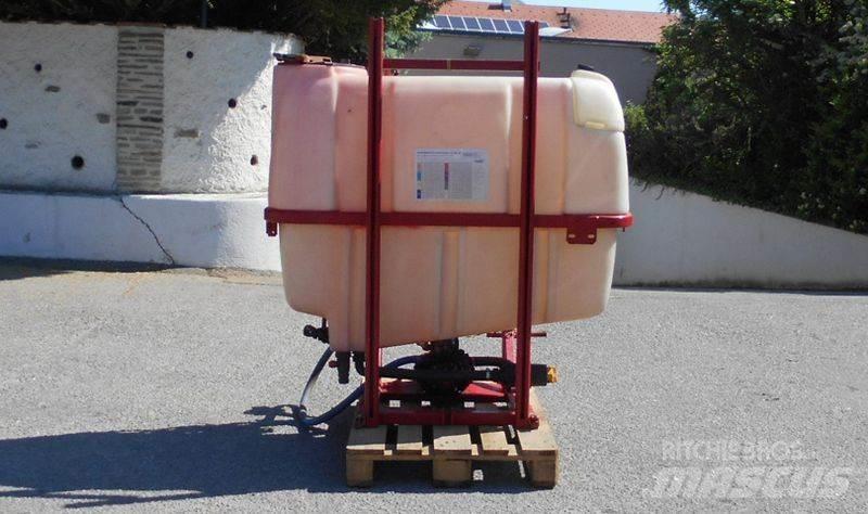 Bargam 600 Prikabinami purkštuvai