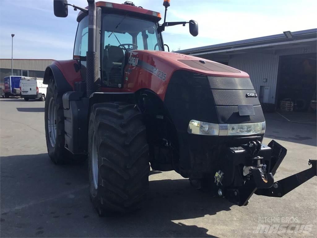 Case IH Magnum 235 Traktoriai