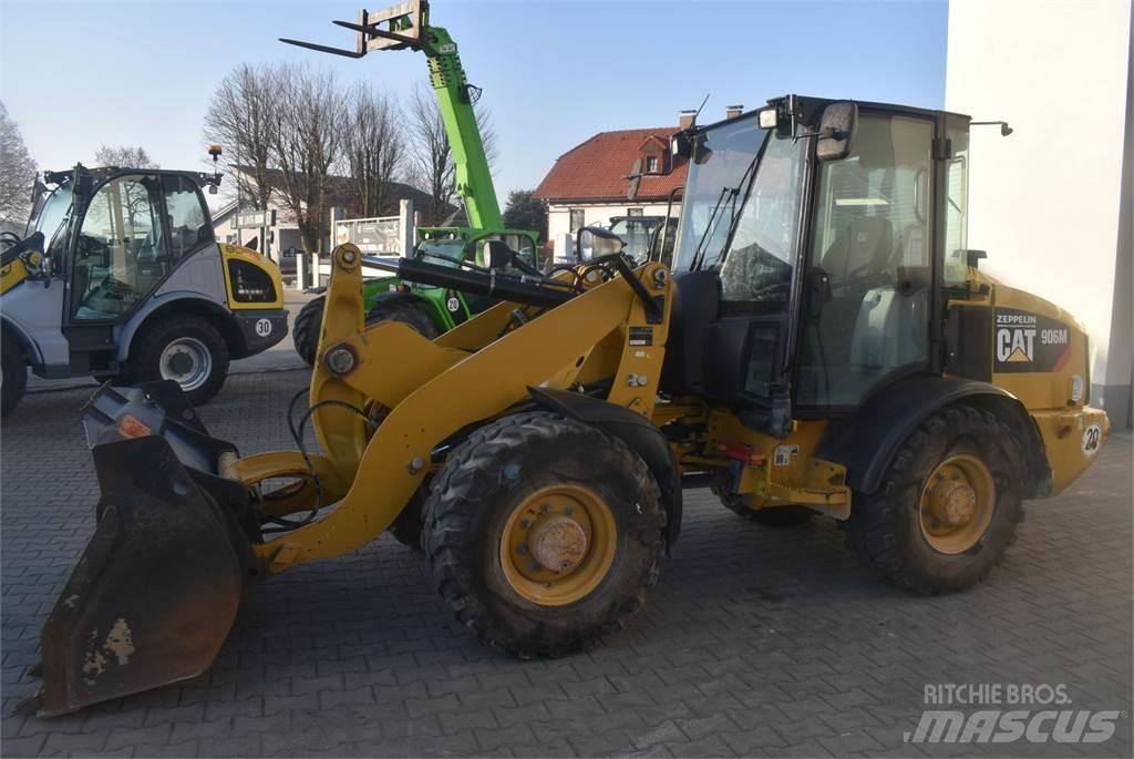 CAT 906M Naudoti ratiniai krautuvai