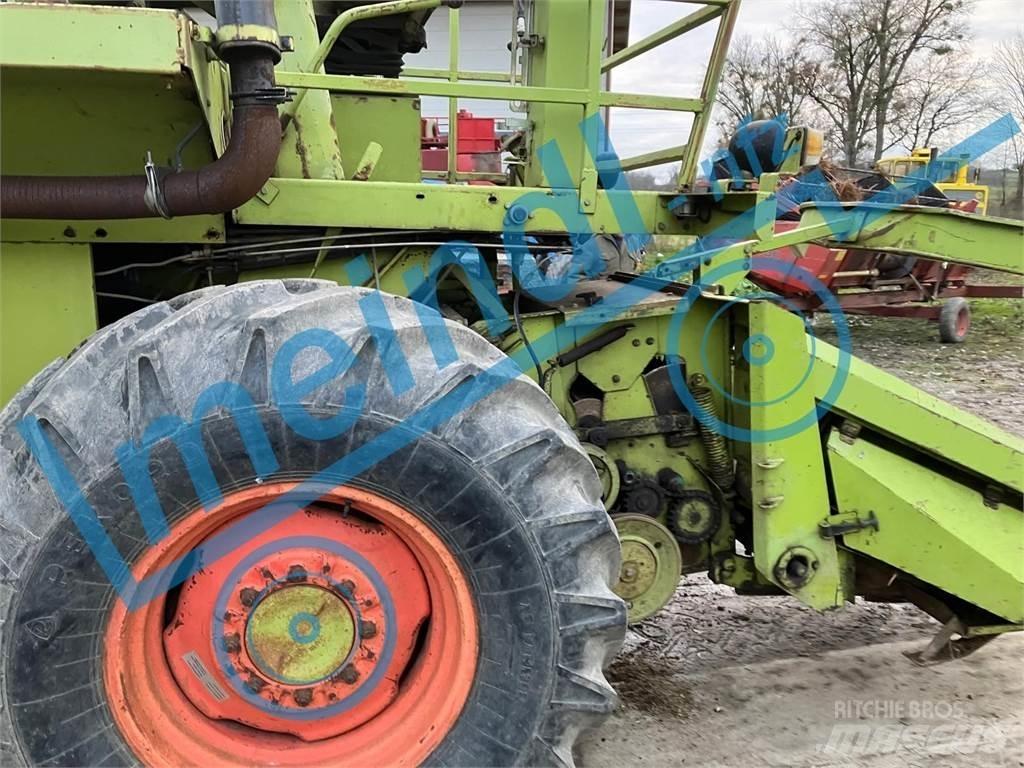 CLAAS  Pašarų kombainai