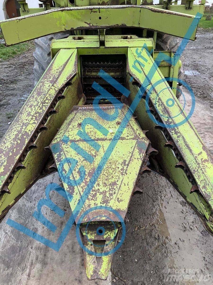 CLAAS  Pašarų kombainai