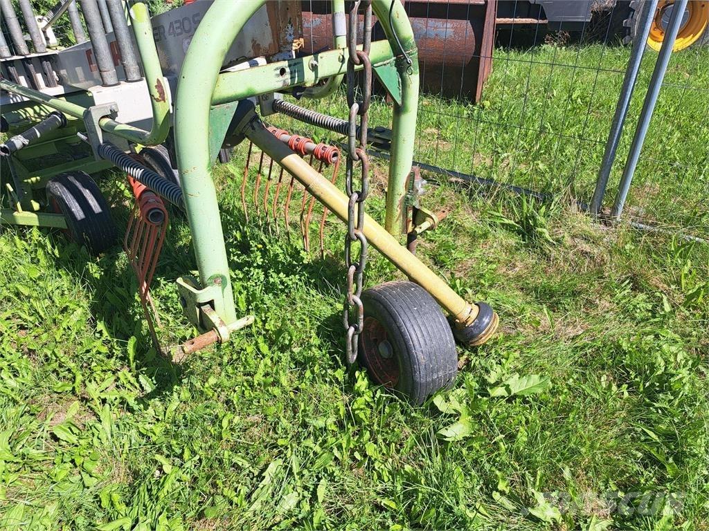 CLAAS Liner 430 Grunto gramdymo technika