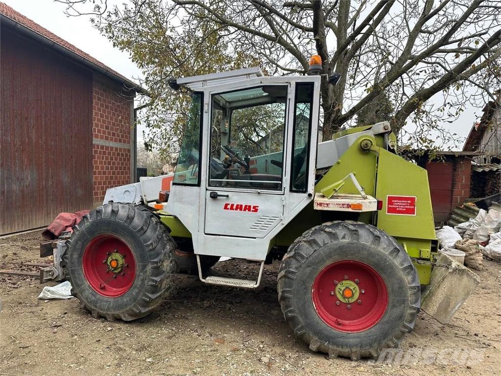 CLAAS Ranger 906 Teleskopiniai krautuvai