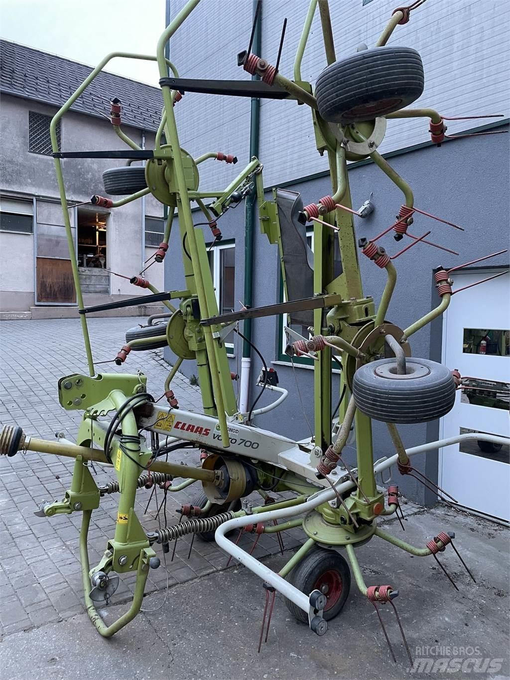 CLAAS VOLTO 700 Šieno grėbliai ir vartytuvai