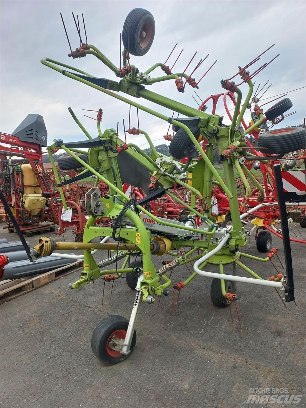 CLAAS Volto 800 Šieno grėbliai ir vartytuvai
