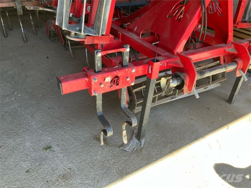  Coral Plus 420 Kita sėjamoji technika ir jų priedai