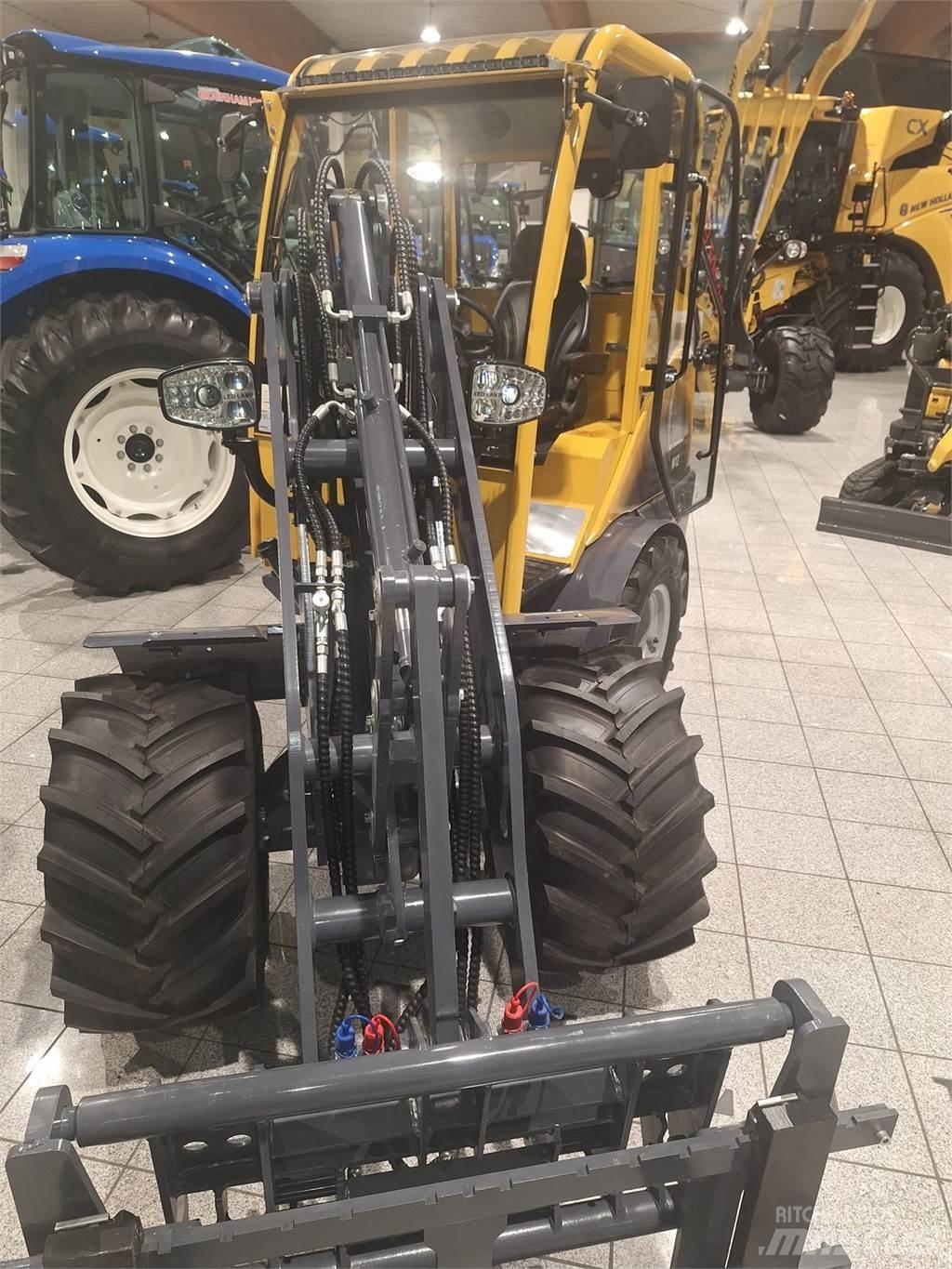 Eurotrac W12S Frontaliniai krautuvai ir ekskavatoriai