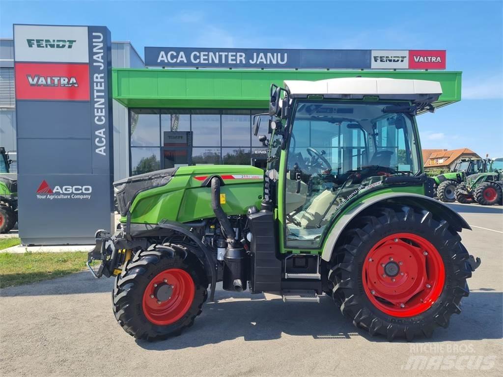 Fendt 211 Vario F Traktoriai