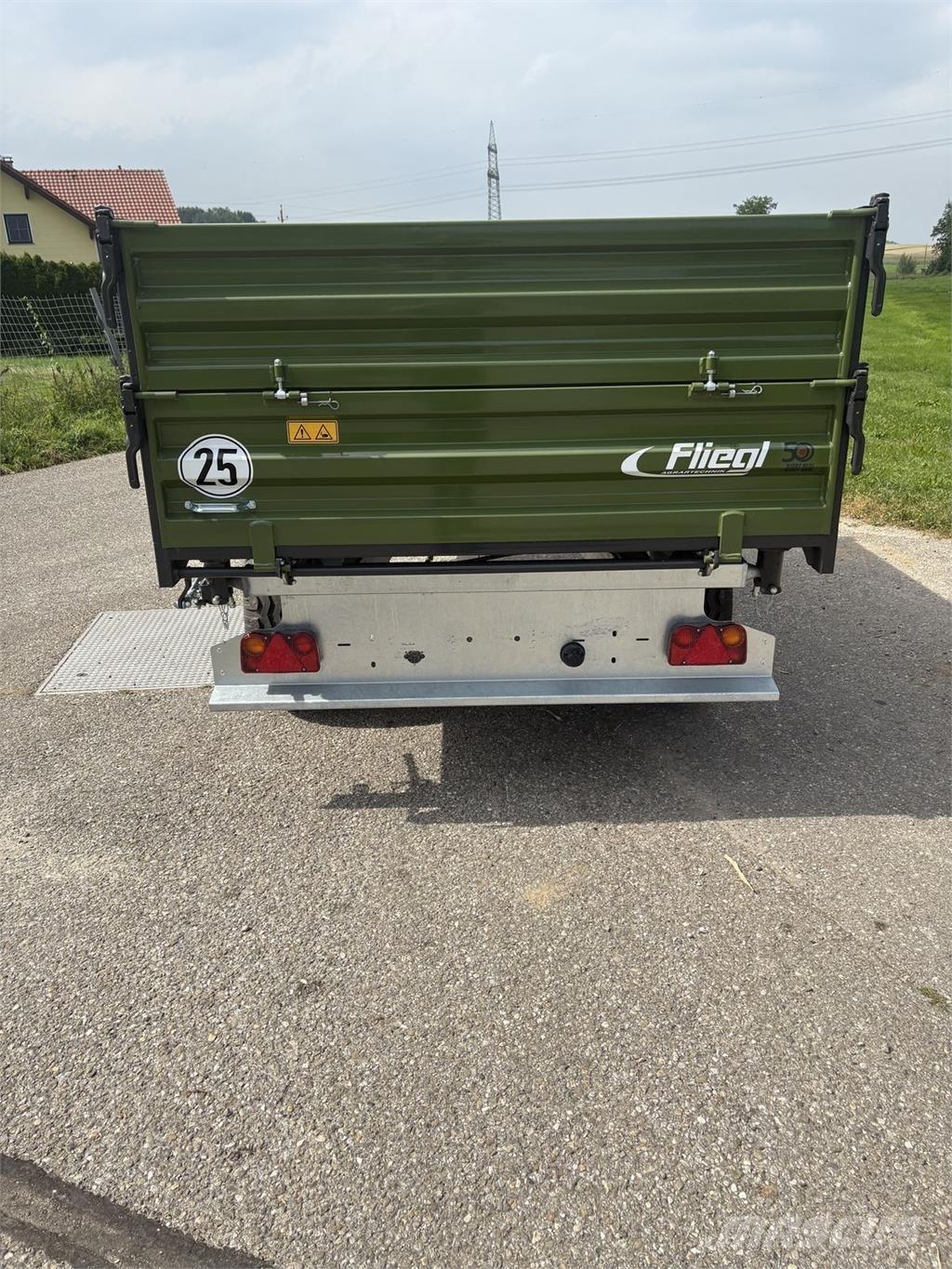 Fliegl EDK 50 FOX Savivartės priekabos