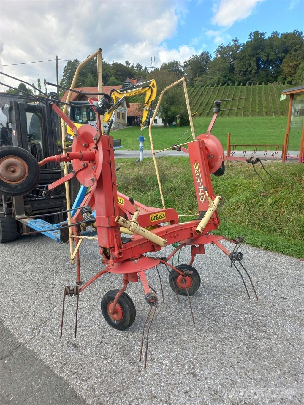 Galfre 450 Šieno grėbliai ir vartytuvai