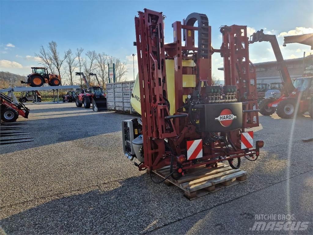 Hardi Mega 12 Prikabinami purkštuvai