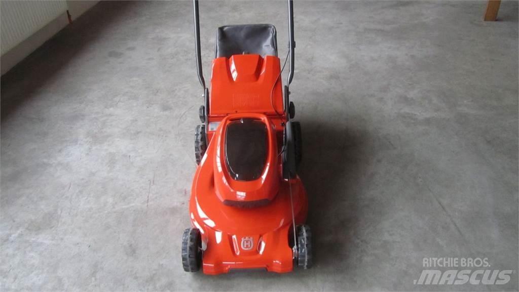 Husqvarna LC 347iVX Sodo traktoriukai-vejapjovės