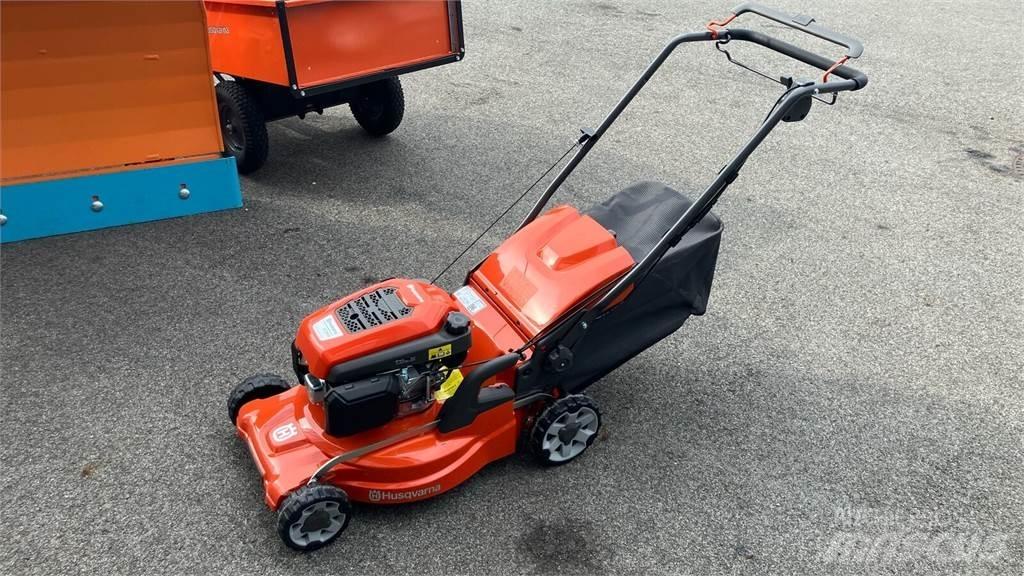 Husqvarna LC 347V Sodo traktoriukai-vejapjovės