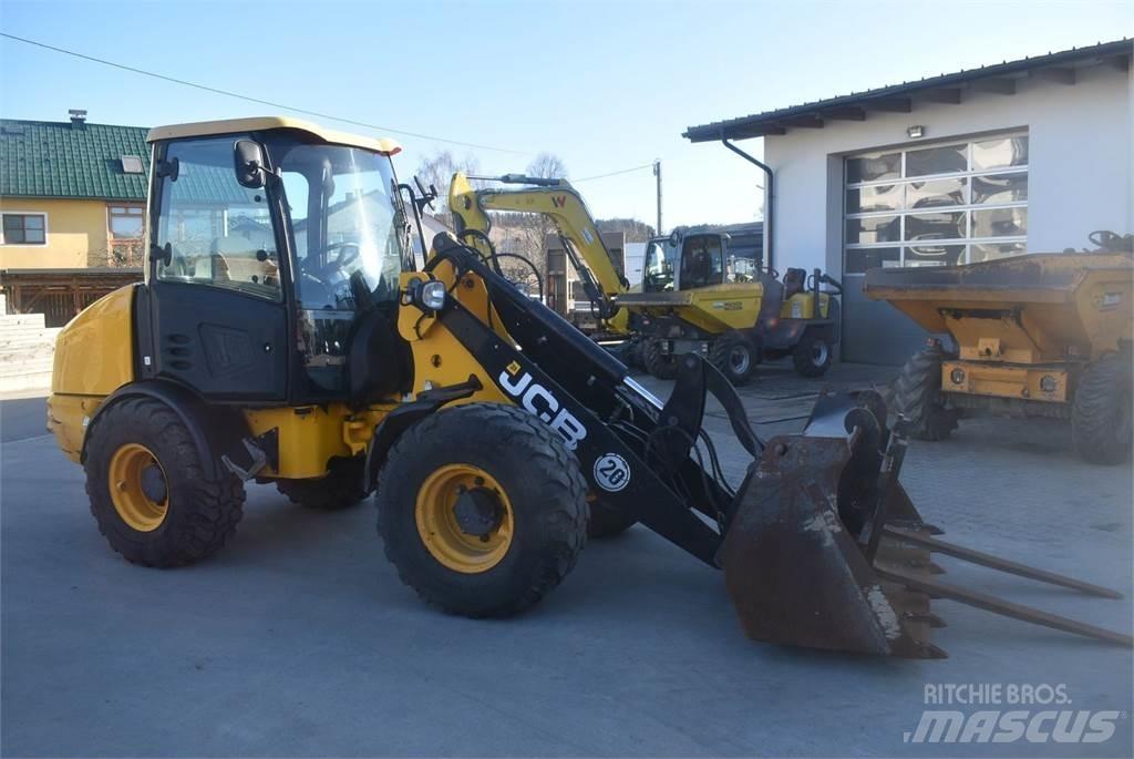 JCB 406 Naudoti ratiniai krautuvai