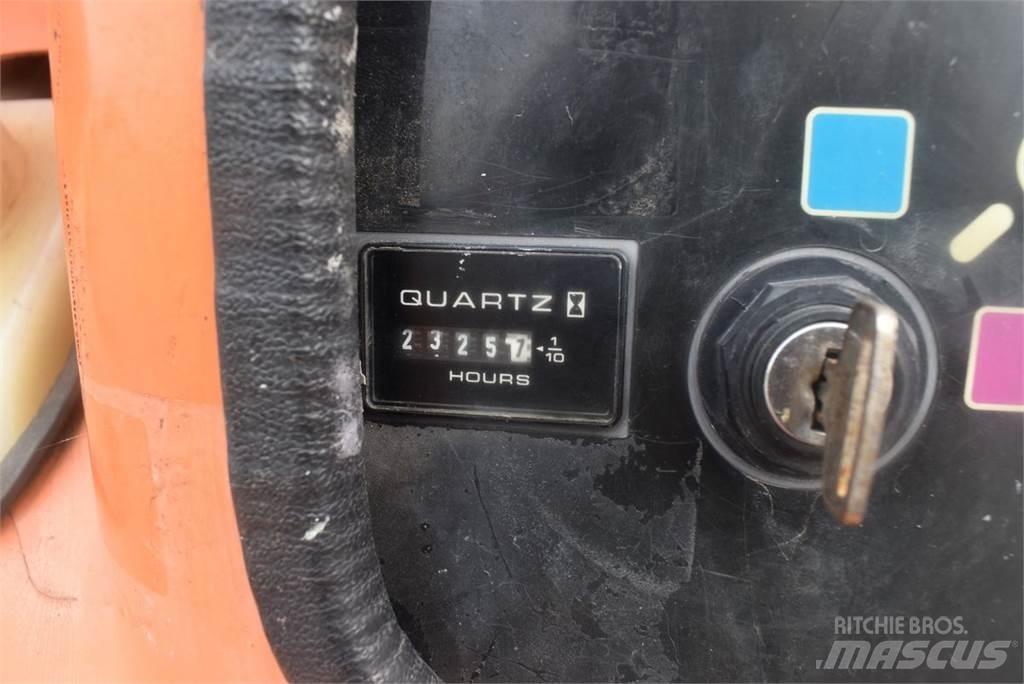 JLG 450AJ Alkūniniai keltuvai