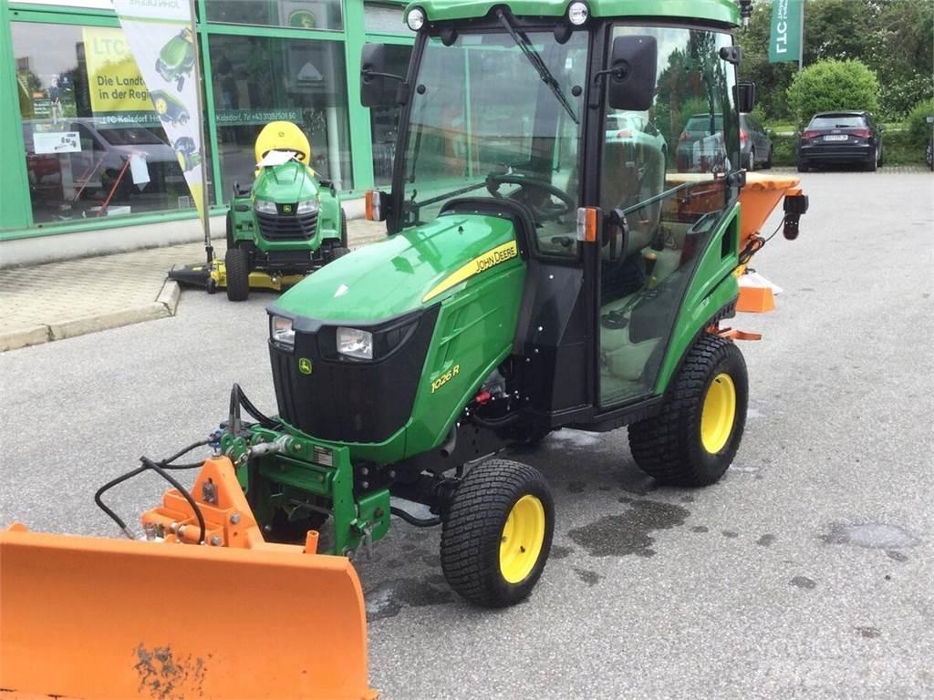 John Deere 1026R Traktoriai