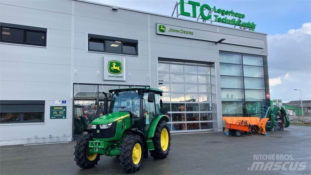 John Deere 5058E Traktoriai