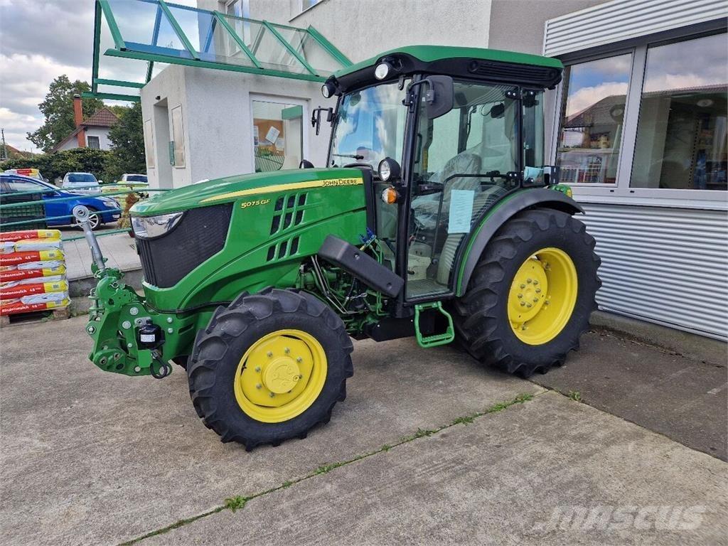 John Deere 5075 GF Traktoriai