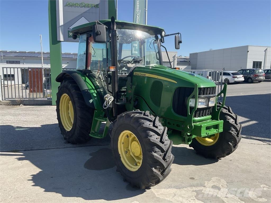 John Deere 5080R Traktoriai