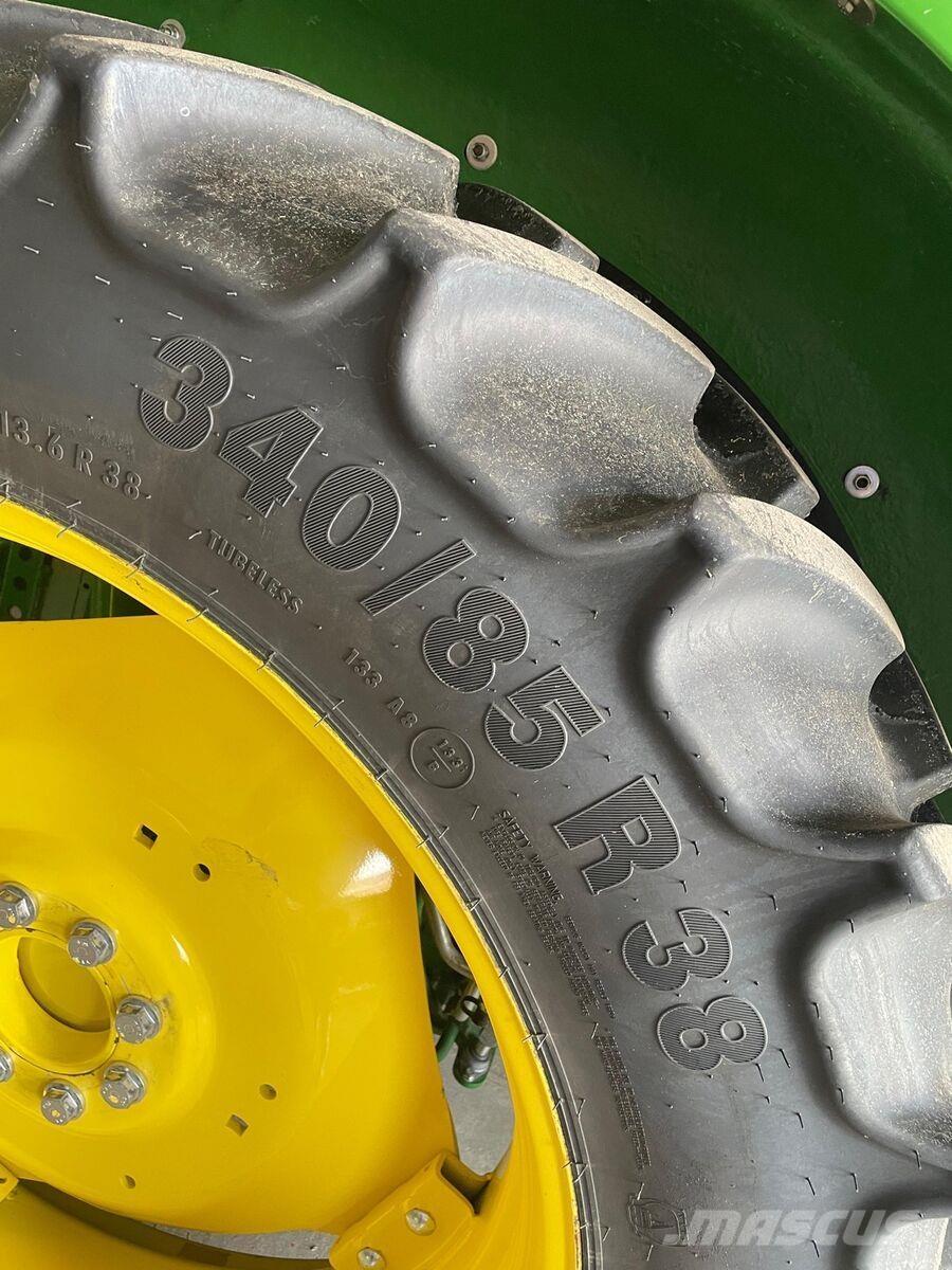 John Deere 5100M Traktoriai