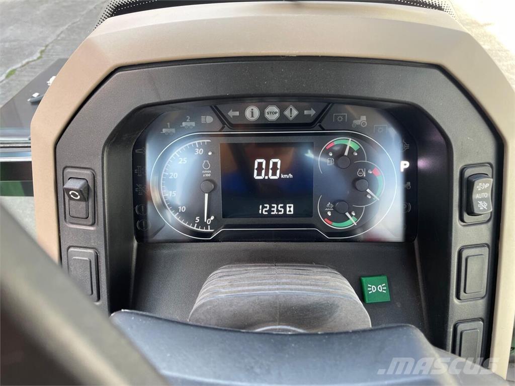 John Deere 5100M Traktoriai