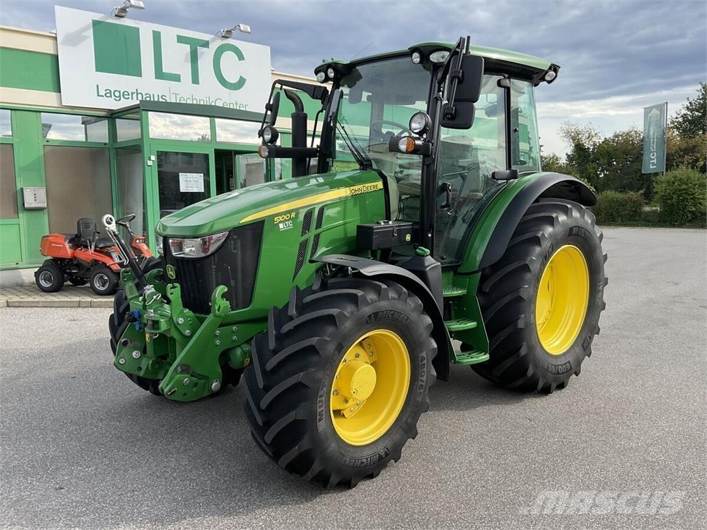 John Deere 5100R Traktoriai