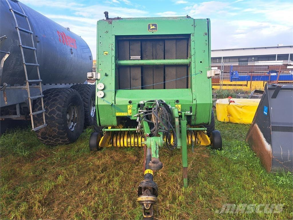 John Deere 570 Ritinių presai