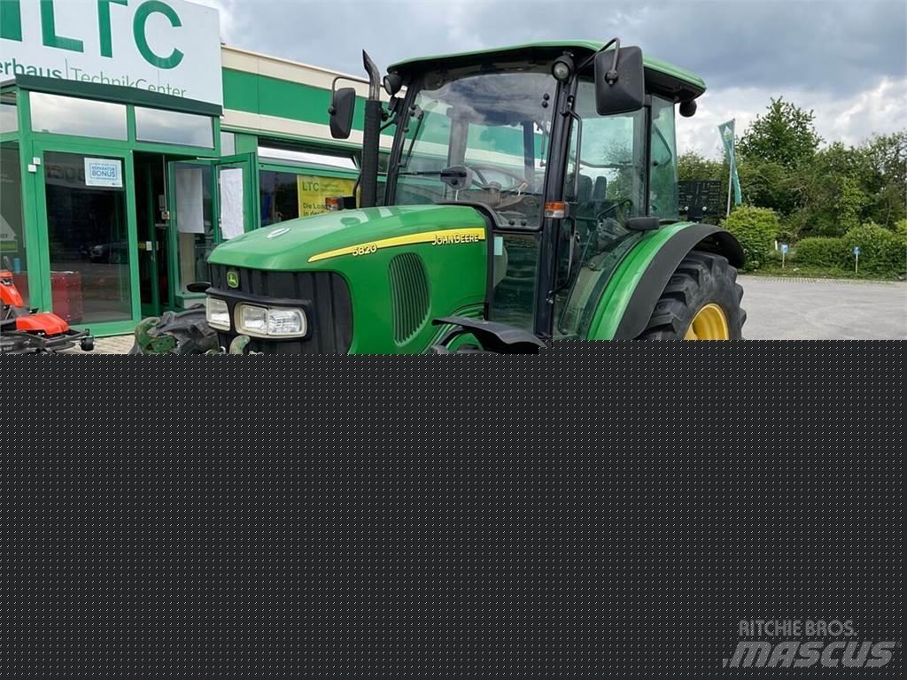 John Deere 5820 Traktoriai