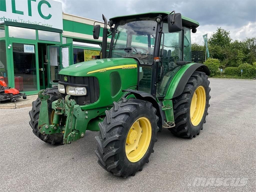 John Deere 5820 Traktoriai