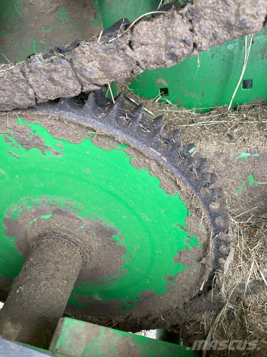 John Deere 592C Ritinių presai