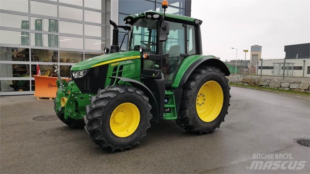 John Deere 6120M Traktoriai